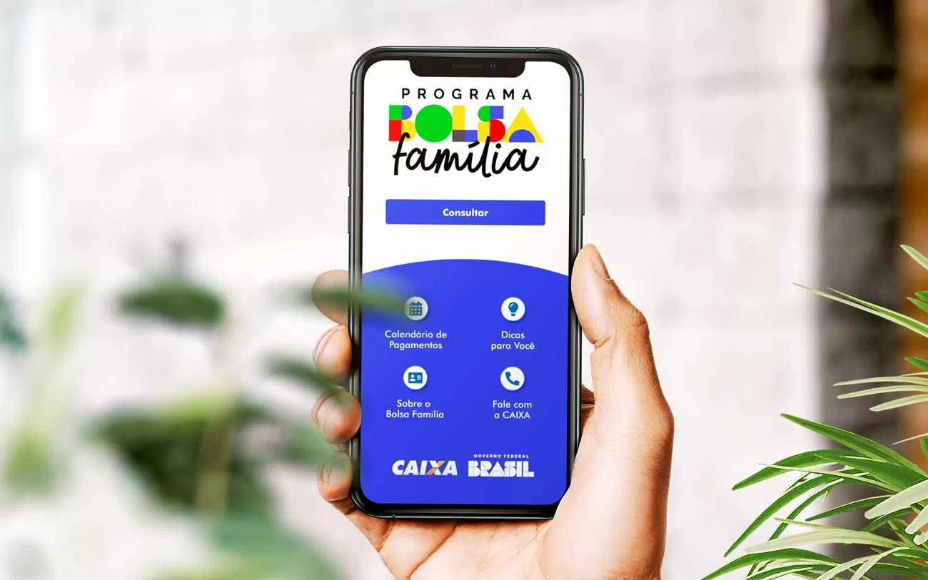 O Bolsa Família é um dos maiores programas de transferência de renda do Brasil, destinado a apoiar famílias em situação de vulnerabilidade social.