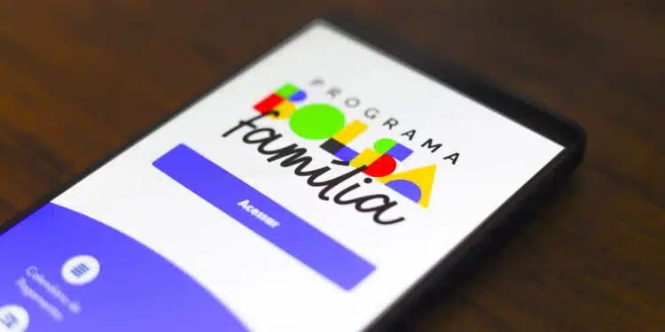 Perder ou ter o seu Cartão do Bolsa Família roubado é uma situação preocupante, mas não se desespere! Aqui estão os passos essenciais para resolver rapidamente o problema e garantir que seus benefícios sejam protegidos.