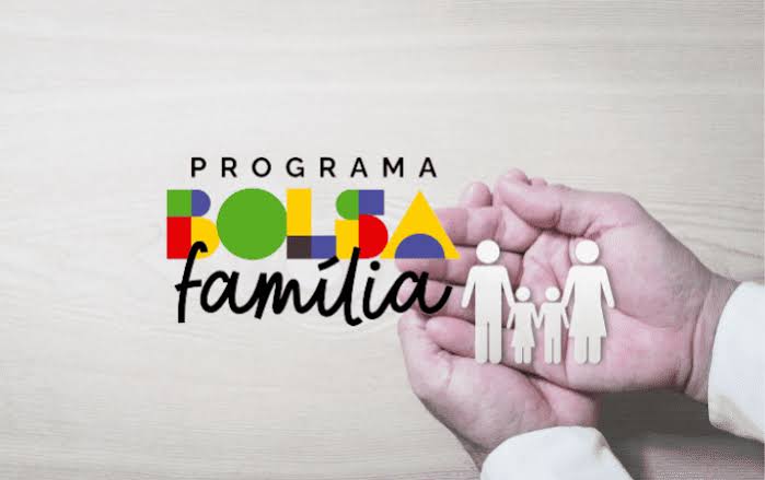 Vamos analisar as principais diferenças entre o Bolsa Presença e o Bolsa Família. As principais diferenças estão relacionadas aos objetivos, critérios de elegibilidade, e exigências de cada programa.